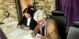 Convenio de colaboración entre la D.O. Bierzo y Asprona Bierzo