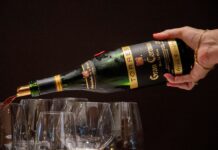 FAMILIA TORRES COMPARTIENDO LEGADO CON AÑADAS ANTIGUAS