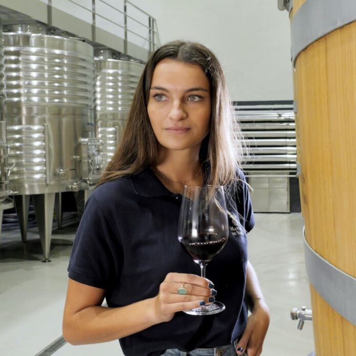 Marqués de Vargas y su nueva enóloga Graciela Palacios (002)