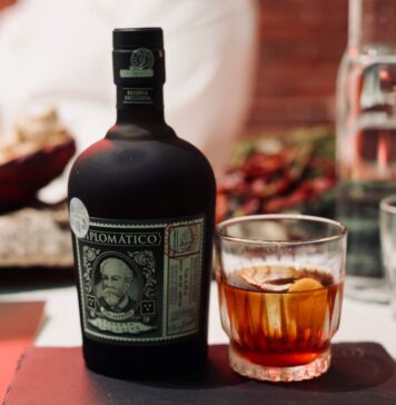 RON DIPLOMÁTICO RESERVA EXCLUSIVA