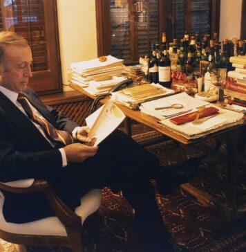 MIGUEL A. TORRES PUBLICA SUS MEMORIAS