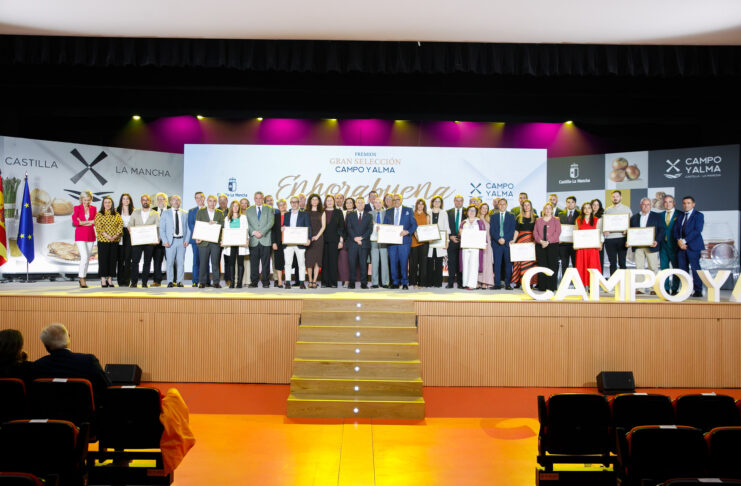 DEHESA EL MOLINILLO MEJOR AOVE EN LOS PREMIOS CAMPO Y ALMA