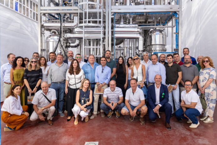 San Valero Presentación de la planta de desalcoholización de Destilerías San Valero en Cariñena al sector vinícola y bodegas de la D.O